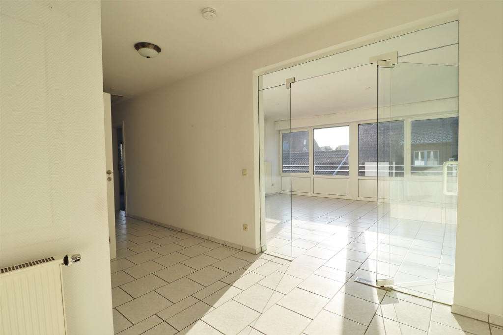 Immobilie in Rhede - Lichtdurchflutete Eigentumswohnung mit Ausbaupotenzial im Spitzboden in Rhede - Nord - Bild 2