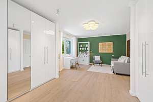 LICHTDURCHFLUTET, MODERN, ENTSPANNT - Luxuriöse Doppelhaushälfte - (Energieeffizienz A+) – Heilwigstr. 7, 81825 Waldtrudering, München – Vorschaubild 22