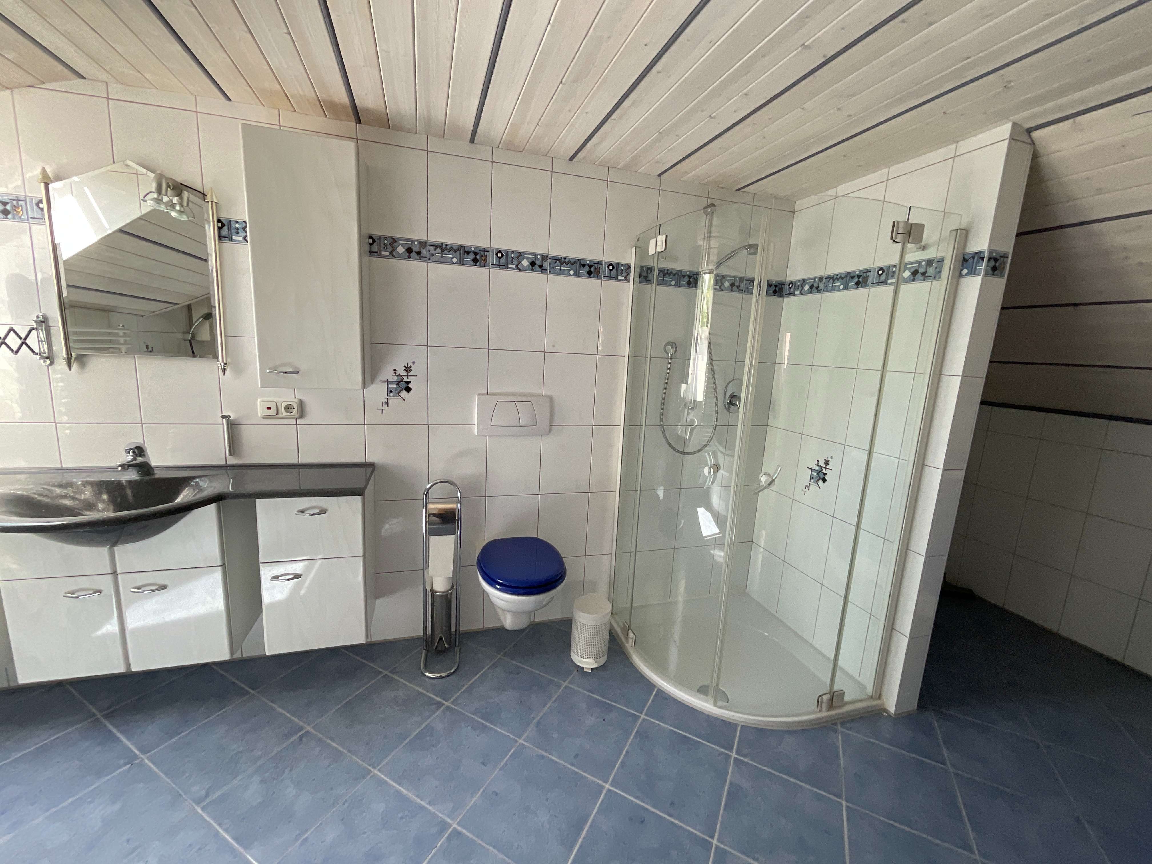 Immobilie in Kempten (Allgäu) - Sofort frei! Großzügige DHH mit Garten und NG, nur wenige min. zum Zentrum! - Bild 4