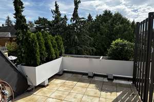 DG Wohnung mit 10 qm Südterrasse
