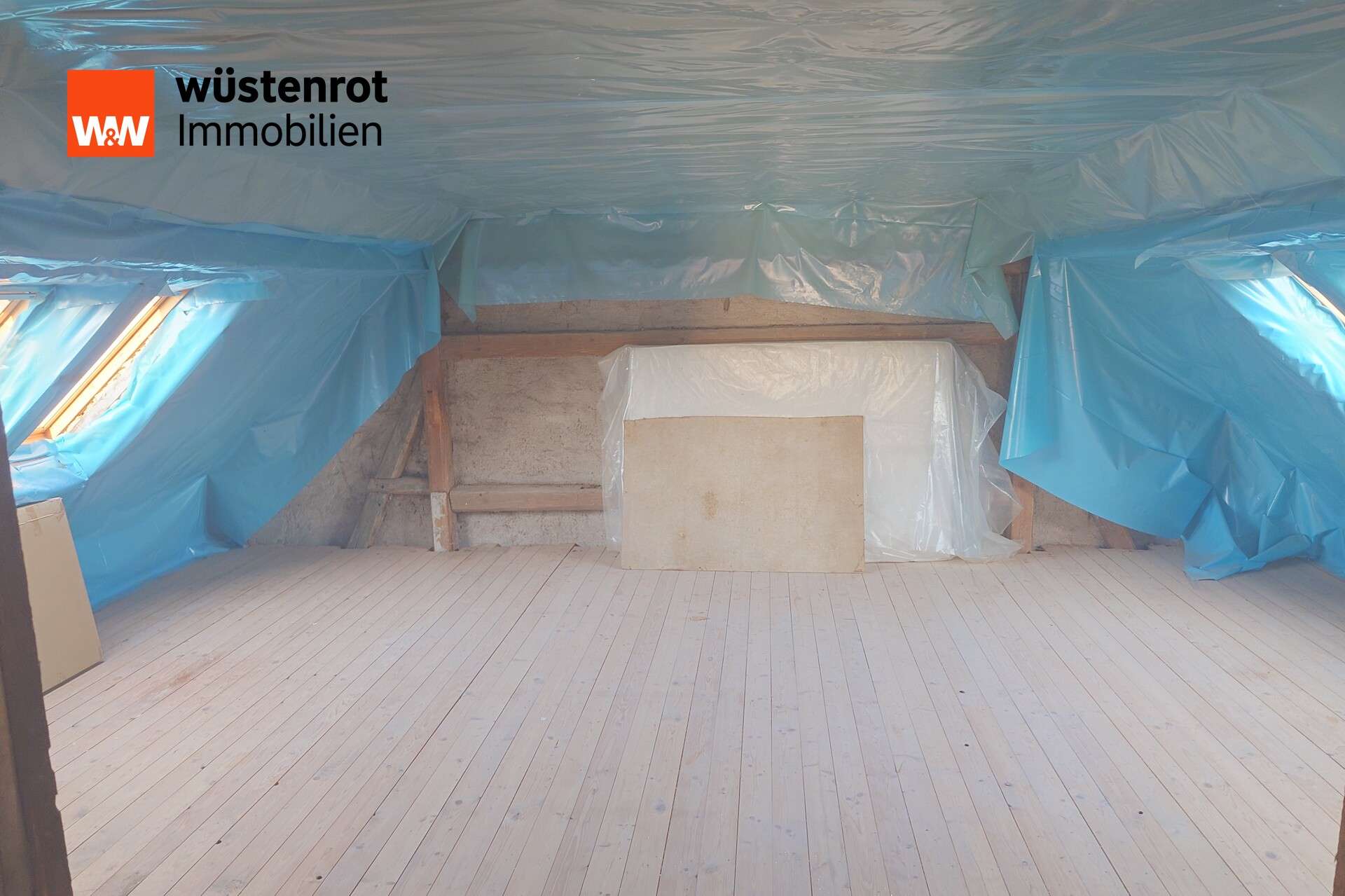 Immobilie in Bobritzsch-Hilbersdorf - Haus mit massiver Scheune in Naundorf - Bild 3