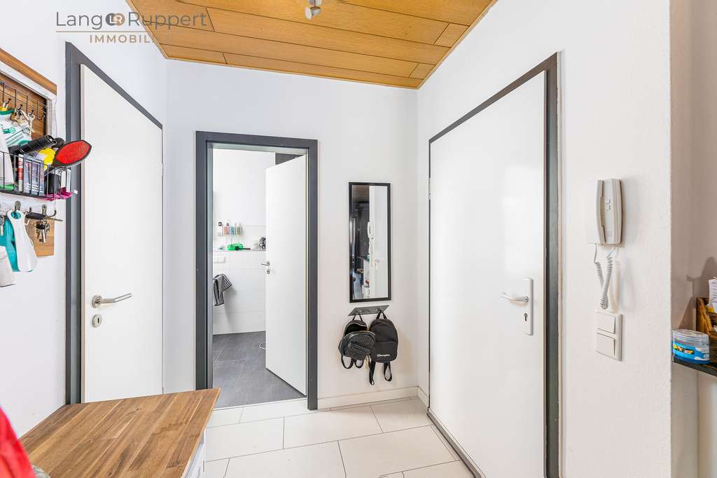 Immobilie in Rimbach - Viel Platz & Potenzial: 3-Zimmer-Wohnung mit Dachterrasse und Stellplatz - Bild 1