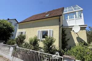 FREIWERDEND: Einfamilienhaus auf großem Grundstück und weiterer Bauplatz in Neureut-Kirc – Die vollständige Adresse der Immobilie erhältst du vom Anbieter., 76149 Neureut, Karlsruhe – Vorschaubild 2