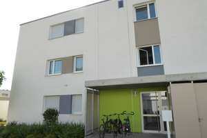 Helle, barrierefreie Wohnung in Erlangen: 2,5-Zimmer-Wohnung mit Balkon