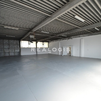 ca. 400 m² große, ebenerdige Hallenfläche mit Büro und Freifläche