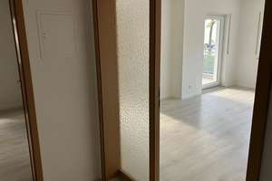 Gemütliche 3-Zimmer mit Tiefgarage, 2xBalkon, Wannenbad mit Fenster und Lam. in sehr guter Lage! – Am Küchwald 32, 9114 Borna-Heinersdorf, Chemnitz – Vorschaubild 8