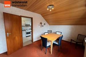 Gepflegtes Zweifamilienhaus mit großzügigem Grundstück, Terrasse, Balkon und Garage in Mutlangen – Spagenstraße 10, 73557 Mutlangen – Vorschaubild 26