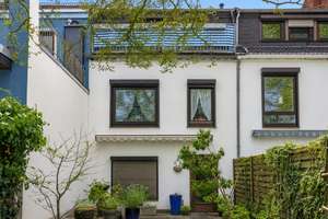 Charmantes Reihenhaus in Hemelingen mit Garten, Balkon und ausgebautem Souterrain