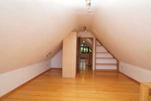* SPACIOUS * CHARMING * COUNTRY-SIDE LIVING * 
ca. 220 m², 5 Bed, 2.5 Bath, 3 Garage – Rheingau-Taunus-Kreis – Vorschaubild 31