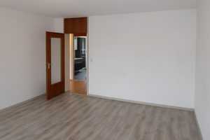 NAHE MÖGELDORFER PLÄRRER UND TIERGARTEN: 3-ZIMMER-ETW MIT GROSSEM SÜDBALKON UND AUSSEN-STELLPLATZ – Ostendstraße 220, 90482 Nürnberg – Vorschaubild 5
