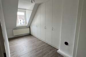 Großzügige 4-Zimmer-Dachgeschoss mit EBK und Klimaanlage in der Mannheimer Innenstadt – Die vollständige Adresse der Immobilie erhältst du vom Anbieter., 68161 Innenstadt/Jungbusch, Mannheim – Vorschaubild 2