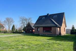 Vielseitiges Einfamilienhaus in naturnaher Umgebung von Mettingen ! – Die vollständige Adresse der Immobilie erhältst du vom Anbieter., 49497 Mettingen – Vorschaubild 1
