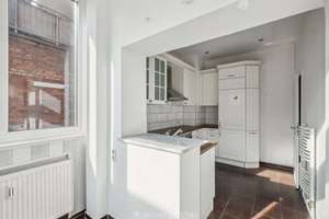 Attraktive 3-Zimmer-Wohnung in Stuttgart-Bad Cannstatt – verglaste Loggia, Einbauküche & Fernwärme – 70376 Neckarvorstadt, Stuttgart – Vorschaubild 2