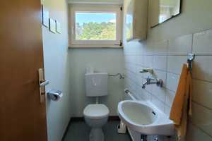 Einfamilienhaus mit Pelletheizung, 3 Garagen, 1200qm Grundstück, Koppel, Wiese und Waldrand – Esslingen (Kreis) – Vorschaubild 24