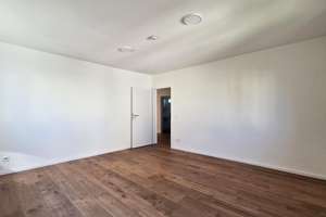 Moderne 4-Zimmer-Wohnung in Esslingen Stadtmitte – mit Einbauküche, Tageslichtbad, Loggia und Garten – Die vollständige Adresse der Immobilie erhältst du vom Anbieter., 73728 Innenstadt, Esslingen am Neckar – Vorschaubild 3