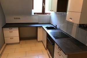 Freundliche 2-Zimmer-Dachgeschosswohnung mit Küche
