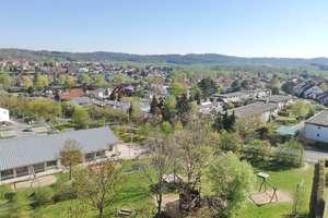 Lichtdurchflutete 4-Zimmer-Wohnung mit Fernblick - Crailsheim – Lerchenstraße 25, 74564 Crailsheim – Vorschaubild 3