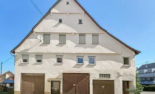 Schönes Einfamilienhaus mit großzügigem Grundstück in Neuffen - Perfekt für Handwerker mit Visionen