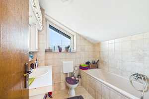 Gepflegtes Wohnhaus in guter Wohnlage
Südwest-Ausrichtung, Vollkeller und Garage – Düren (Kreis) – Vorschaubild 17