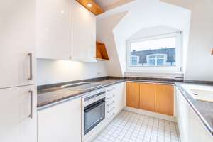 Seltene Gelegenheit - Exklusives Wohnen in erste Rheinlage mit unverbaubarem Blick! – Die vollständige Adresse der Immobilie erhältst du vom Anbieter., 40597 Urdenbach, Düsseldorf – Vorschaubild 11