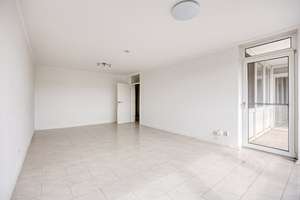 Jetzt sichern: Bezugsfreie 4-Zimmerwohnung mit Loggia zu verkaufen! – Die vollständige Adresse der Immobilie erhältst du vom Anbieter., 53175 Hochkreuz, Bonn – Vorschaubild 5