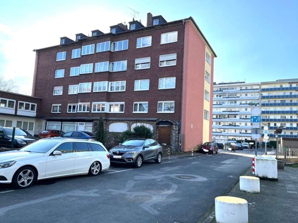 Ideal als Kapitalanlage
3,5 Zimmer-Wohnung mit Balkon in 47226 Duisburg-Rheinhausen"Aufzug i. Hs."