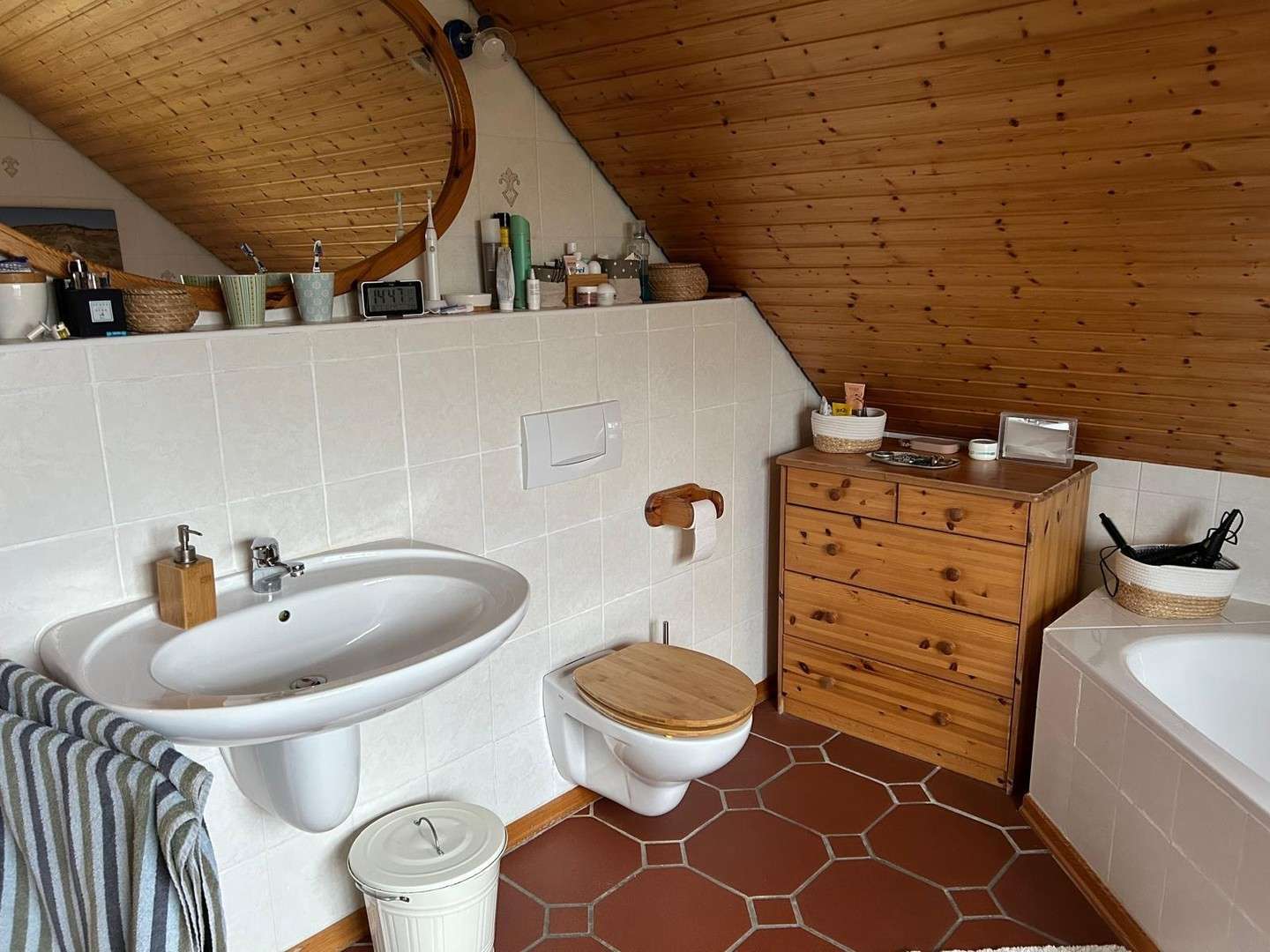 Immobilie in Sehnde - Einfamilienhaus auf dem Dorf vor den Toren Hannovers zu verkaufen / von Privat - Bild 2