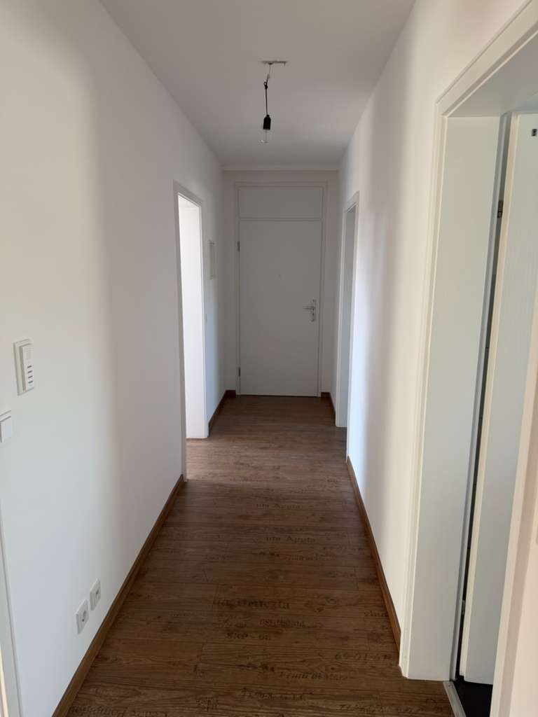 Immobilie in Bickenbach - Nach Vollsanierung - Modernes Wohlfühl - Dachgeschoss mit kleiner Dachterrasse und Melibokusblick - Bild 2