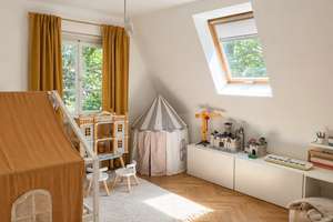 Einzigartige Altbauvilla direkt am Nymphenburger Schloss – uneinsehbar, ruhig und voller Altbaucharm – Holmbergstraße 5, 80639 Nymphenburg, München – Vorschaubild 11