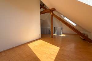Düsseldorf-Oberbilk: Charmante 2-Zimmer-Dachgeschosswohnung mit Galerieebene und Balkon! – 40227 Oberbilk, Düsseldorf – Vorschaubild 15
