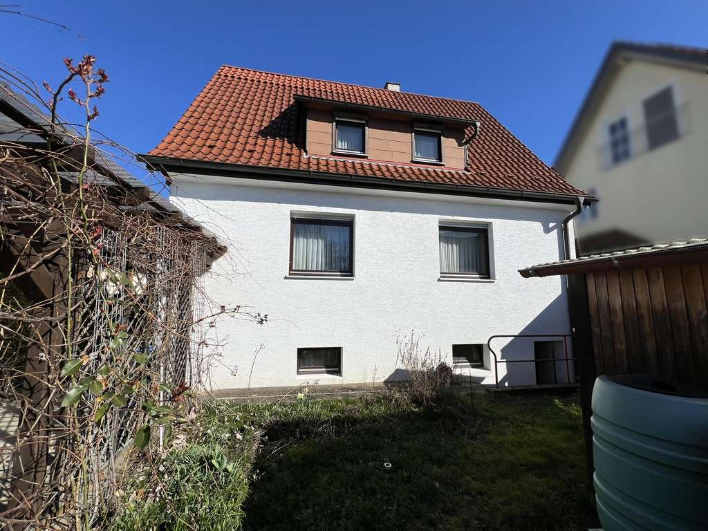 Kirchheim unter Teck-Ötlingen: Ihr Haus der Möglichkeiten freut sich auf Ihre Besichtigung/Gebot*