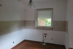 Familienfreundliches 4-Zimmer-Haus mit Terrasse und Garage, Haustiere willkommen! – Die vollständige Adresse der Immobilie erhältst du vom Anbieter., 31582 Nienburg (Weser) – Vorschaubild 4