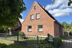 Wohnen, wo andere Urlaub machen – Einfamilienhaus in zentraler Feldberger Lage – Alter Landweg 27, 17258 Feldberger Seenlandschaft – Vorschaubild 2