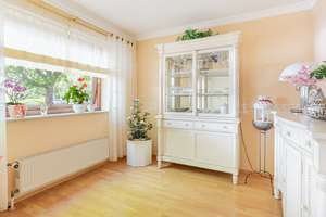 Wohnen mit Gartenidylle – Gepflegtes Ein-/Zweifamilienhaus in begehrter Lage von Hamburg-Stellingen! – Die vollständige Adresse der Immobilie erhältst du vom Anbieter., 22525 Stellingen, Hamburg – Vorschaubild 10