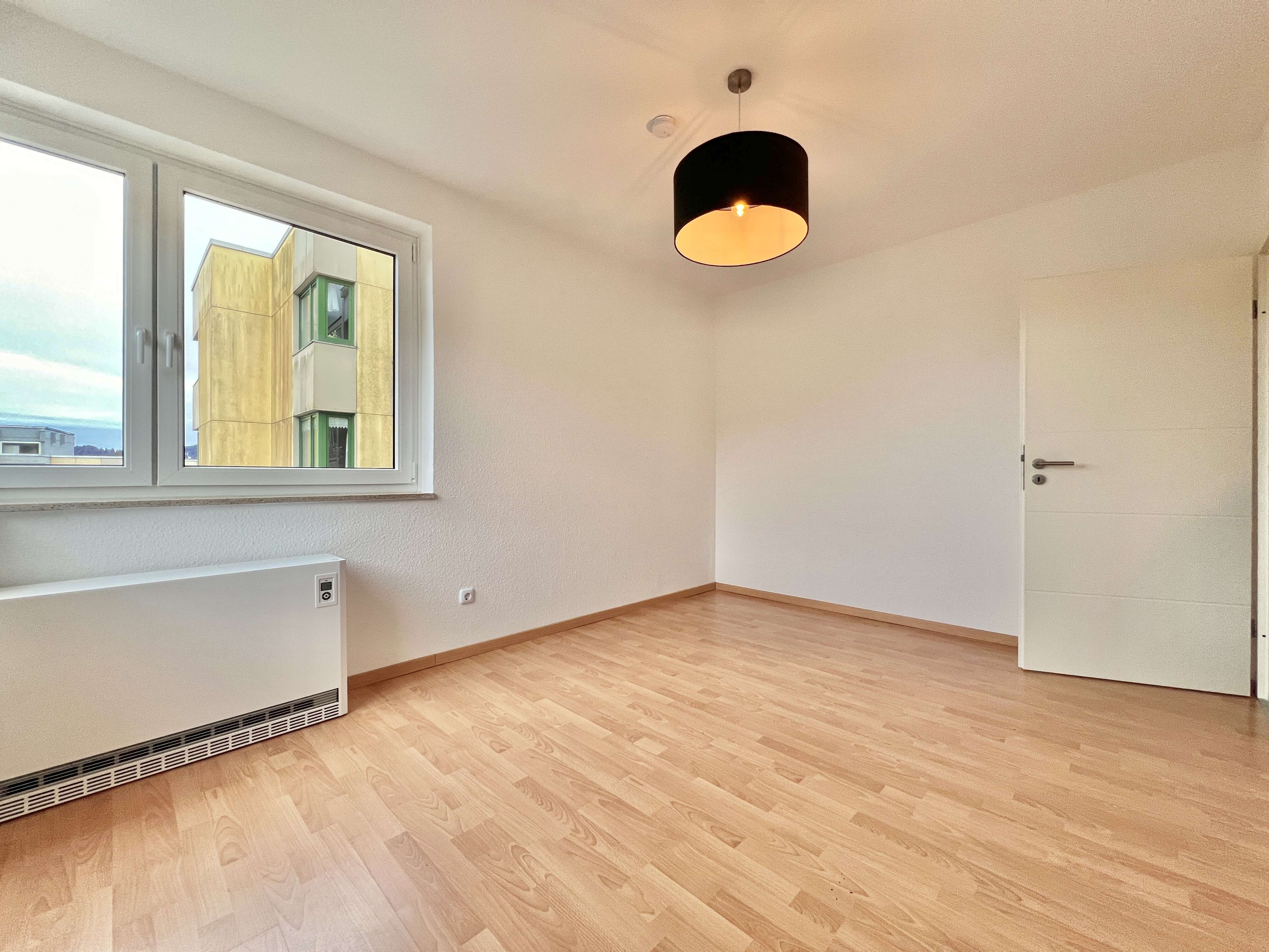 Immobilie in Immenstadt im Allgäu - * Helle 3-Zi.-Wohnung mit Balkon, Aufzug & TG-Stellplatz* - Bild 1