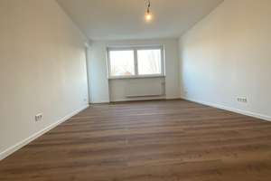 Kernsanierte 3-Zimmer-Wohnung mit Balkon,2 WCs & Luxusbad-barrierefreiem Zugang – Saidelsteig 3, 91058 Tennenlohe, Erlangen – Vorschaubild 9