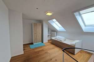 Einziehen & wohlfühlen: Stilvoll möblierte Maisonette-Wohnung mit 2x Balkonen, EBK & Einzelgarage – Die vollständige Adresse der Immobilie erhältst du vom Anbieter., 70619 Sillenbuch (Ortsteil), Stuttgart – Vorschaubild 9