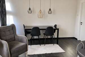 Zentrale Dachgeschosswohnung mit viel Licht – Oppumer Str. 23, 47799 Cracau, Krefeld – Vorschaubild 2