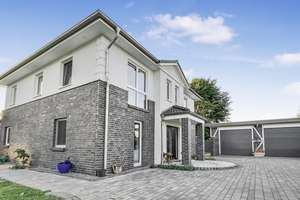 Hier werden Wohnträume wahr: Villa mit modernstem Komfort.  Charmant und exklusiv. Absolutes JUWEL. – Die vollständige Adresse der Immobilie erhältst du vom Anbieter., 24803 Erfde – Vorschaubild 2