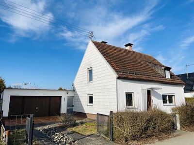 ABRISS oder SANIERUNG
Einfamilienhaus
mit Doppelgarage
in Neu-Ulm/Ludwigsfeld
auf tollem Grunds