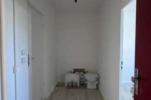 Ideal für Singles oder Pärchen - In Sanierung mit Balkon und Wannenbad! – Naumburger Ring 32, 12627 Hellersdorf, Berlin – Vorschaubild 7