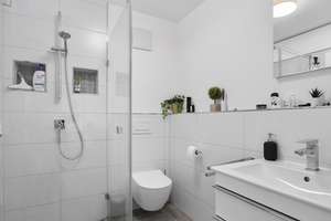 Barrierefreie Wohnung mit Dachterrasse, Einbauküche und TG-Stellplatz – Die vollständige Adresse der Immobilie erhältst du vom Anbieter., 85051 Süd, Ingolstadt – Vorschaubild 11