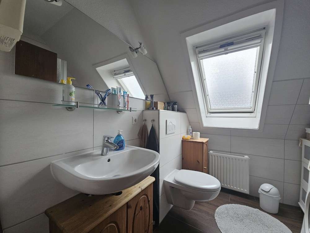 Immobilie in Jevenstedt - Vielseitiges Einfamilienhaus in Jevenstedt, kombinieren sie Wohnen und Vermietung! - Bild 3