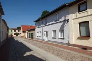 Großzügiges Haus für gewerbliche / freiberufliche Nutzung mit 10 Zimmern in Malchow – Bergstraße 10, 17213 Malchow – Vorschaubild 2