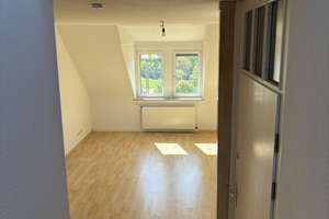 Lichtdurchfluteter Wohntraum über zwei Ebenen mit Galerie & Einbauküche in KA-Mühlburg – Hardtstraße 4, 76185 Mühlburg, Karlsruhe – Vorschaubild 9