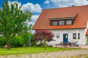 Ruhe, Raum, Freiheit
-
Moderner Aussiedlerhof
mit riesigem Grund
für Selbstversorgerträume – Die vollständige Adresse der Immobilie erhältst du vom Anbieter., 71543 Wüstenrot – Vorschaubild 3