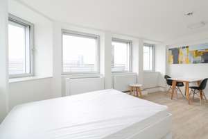 Stilvoll möblierte Etagenwohnung mit Balkon und modernem Ambiente zum Wohlfühlen – Konrad-Adenauer-Platz 10, 40210 Stadtmitte, Düsseldorf – Vorschaubild 2