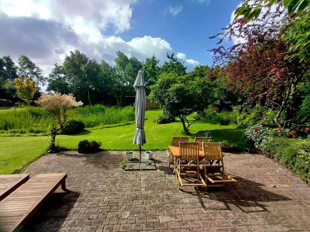 Immobilie in Welt - Reetlandhaus mit Weitblick: Nachhaltiges Idyll (A+) auf 3443 m² nahe SPO - Bild 1