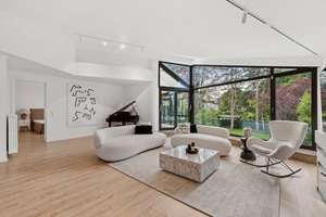 Gepflegte 4-Zimmer-Wohnung mit Wintergarten und zwei Bädern