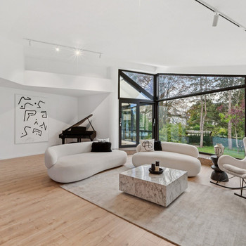 Gepflegte 4-Zimmer-Wohnung mit Wintergarten und zwei Bädern